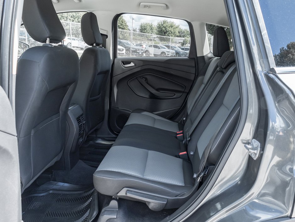 2019 Ford Escape SE 4WD-19