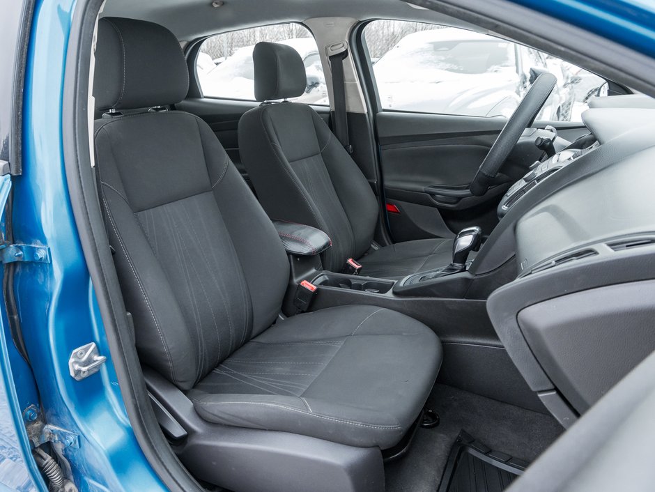 2016 Ford Focus 4dr Sdn SE   AS IS-18