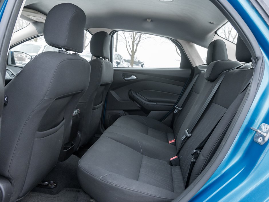 2016 Ford Focus 4dr Sdn SE   AS IS-19