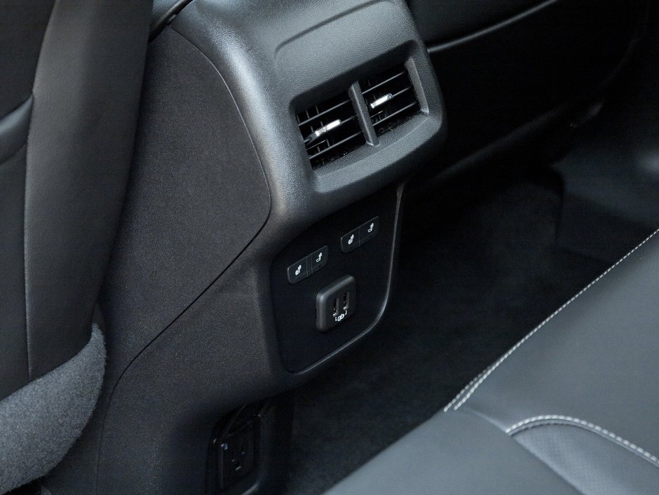 2024 GMC Terrain AWD 4dr Denali-26
