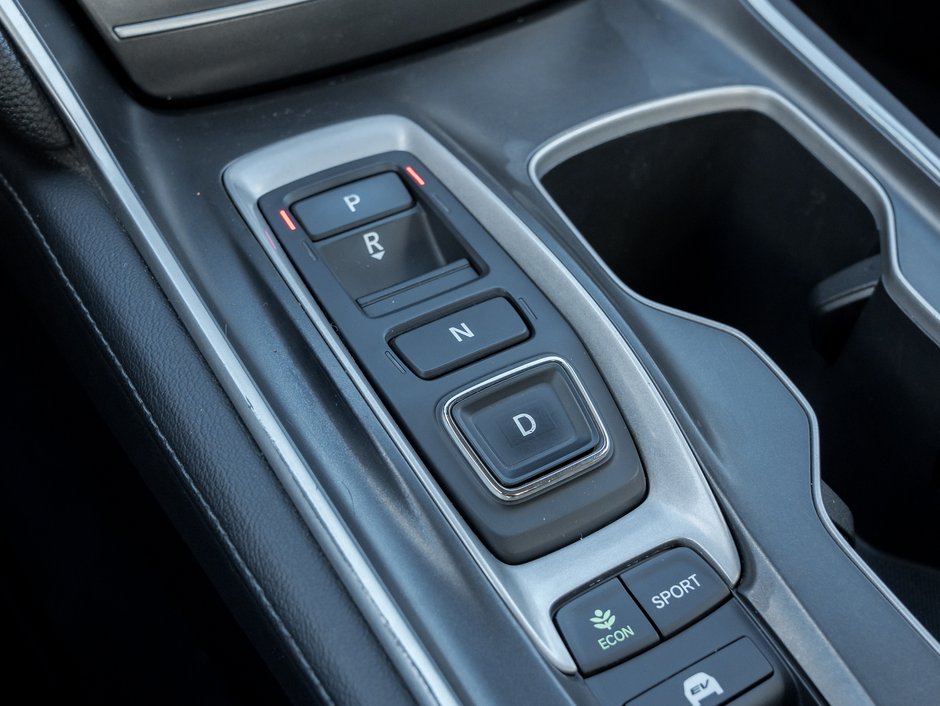 Honda Accord Hybrid Touring CVT  TRADE IN  ONE OWNER  HYBRID 2019-15