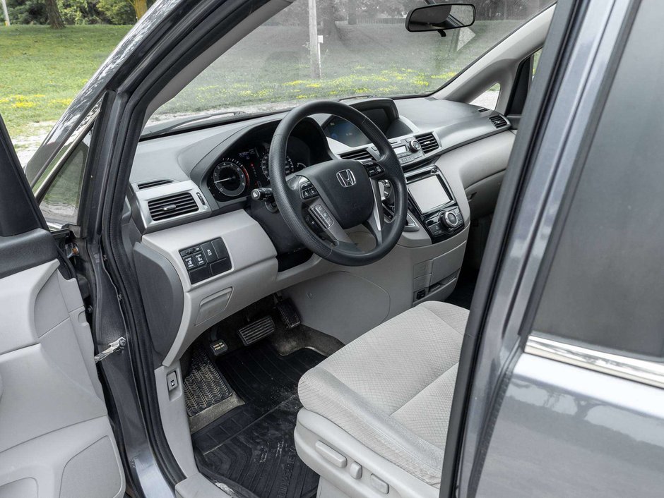 Honda Odyssey EX  8 SEATER TRADE IN  ONE OWNER  AS TRADED  AS IS 2015-6