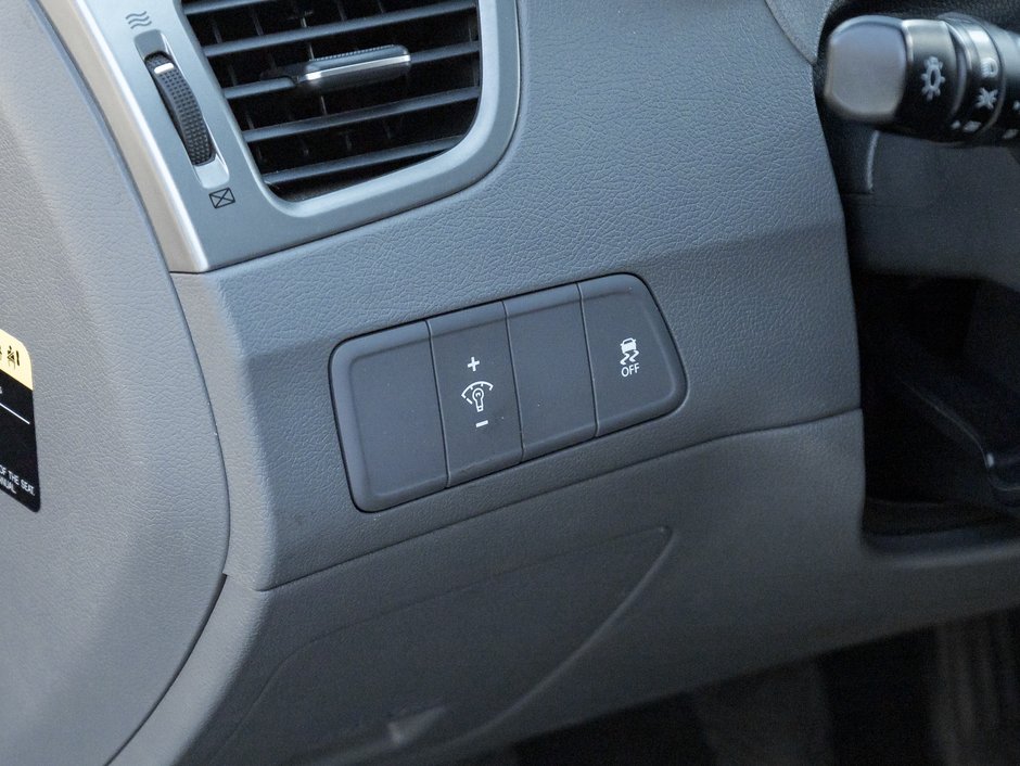 2014 Hyundai Elantra 4dr Sdn 6 Speed Manual GLS  AS IS   AS TRADED-13