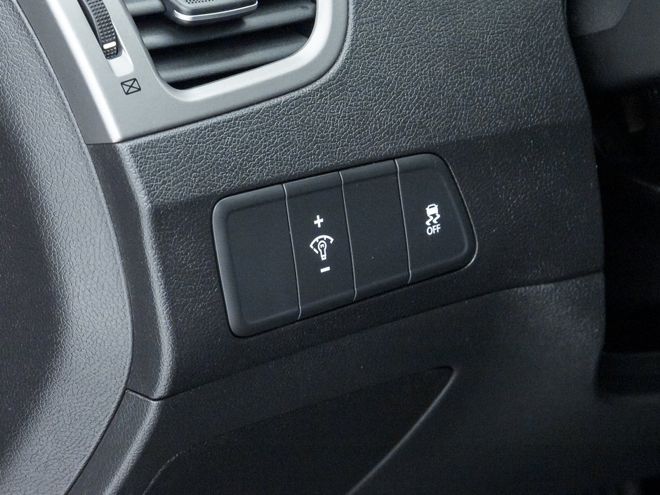 2016 Hyundai Elantra 4dr Sdn Manual GLS   AS IS-12