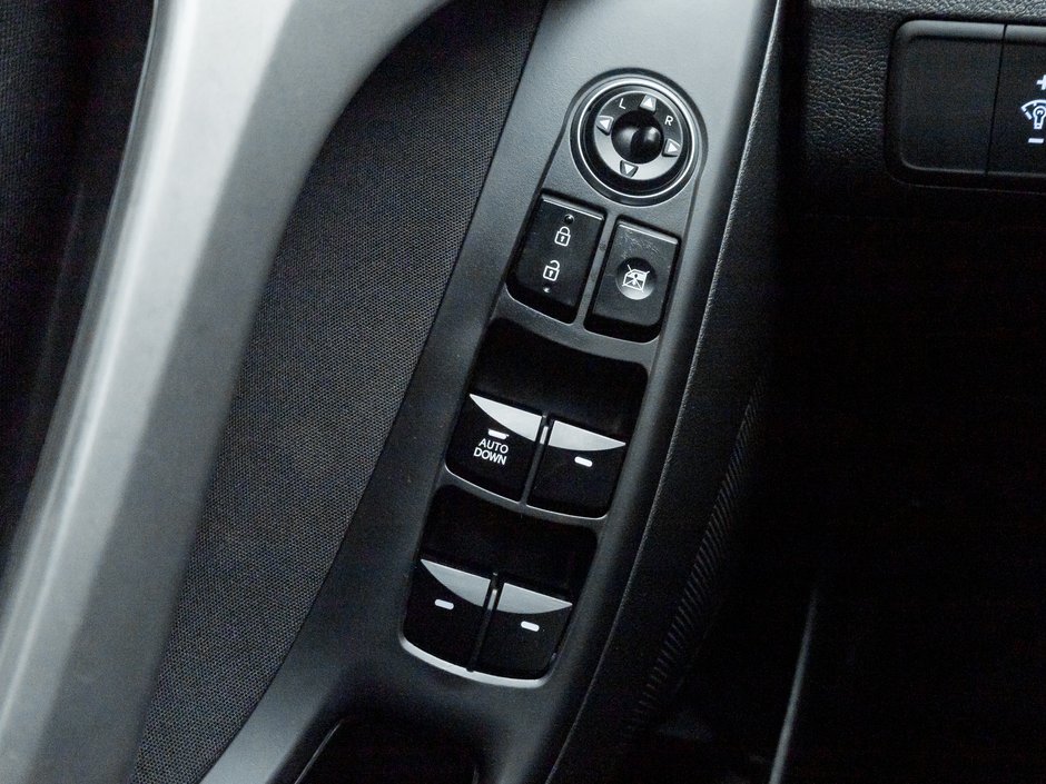 2016 Hyundai Elantra 4dr Sdn Manual GLS   AS IS-11