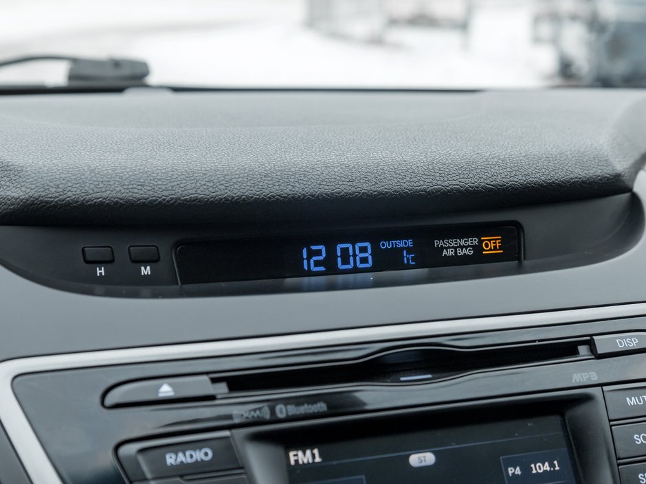 2016 Hyundai Elantra 4dr Sdn Manual GLS   AS IS-17