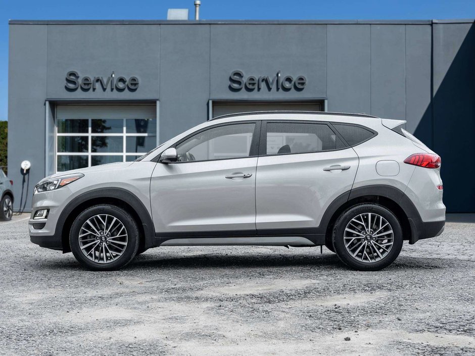 Hyundai TUCSON LUXURY^Super Low KM^Trade in^New Battery^One owner 2020-2