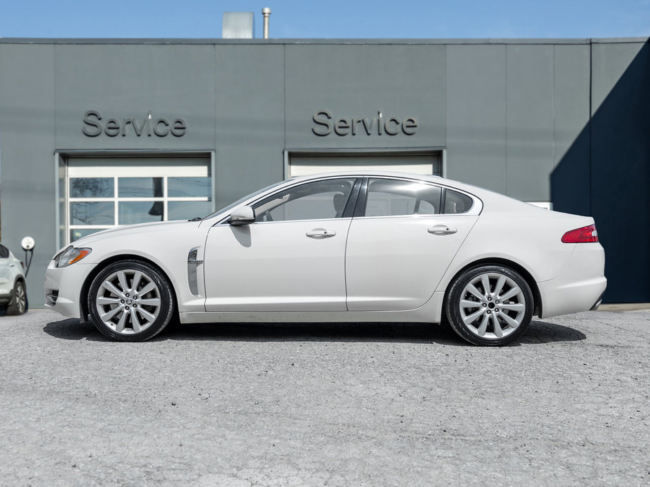 Jaguar XF 4dr Sdn Premium Luxury 2010-2