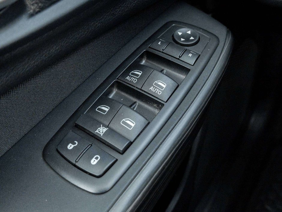 2015 Jeep Cherokee North-11