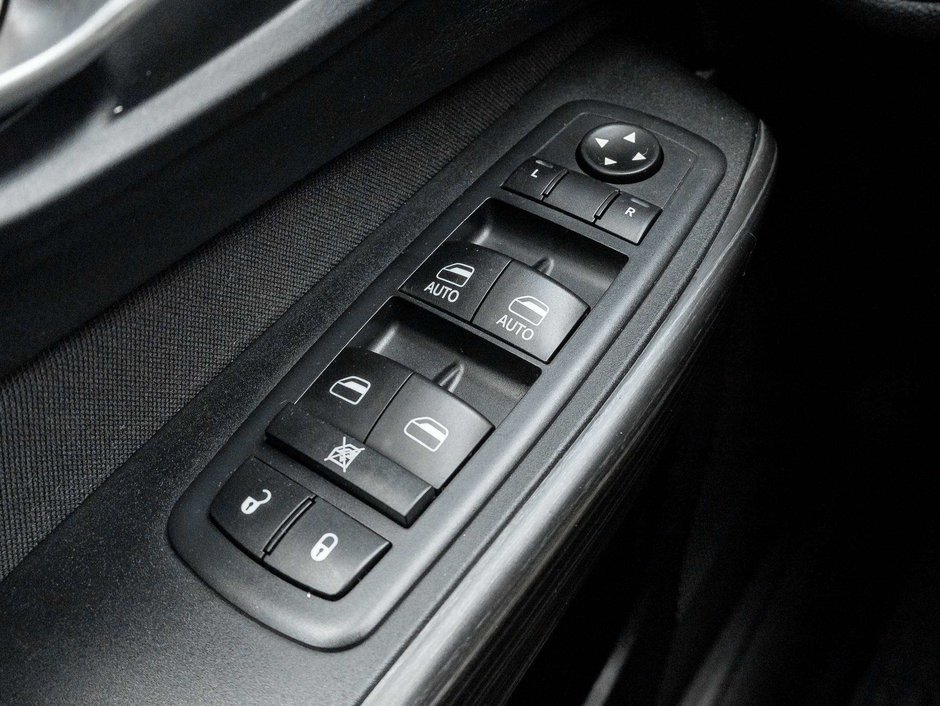 Jeep Cherokee North   TRADE IN   AS IS 2017-12