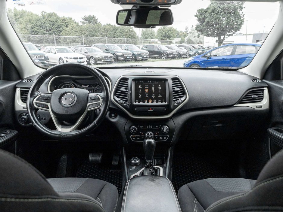 Jeep Cherokee North   TRADE IN   AS IS 2017-21