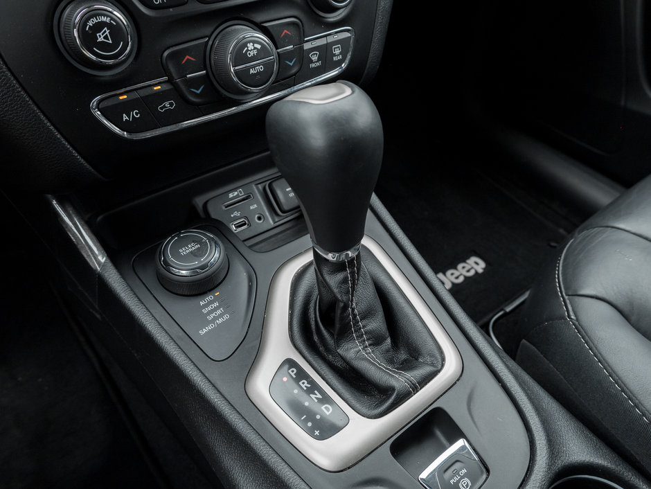 Jeep Cherokee Limited 4x4 2018-15