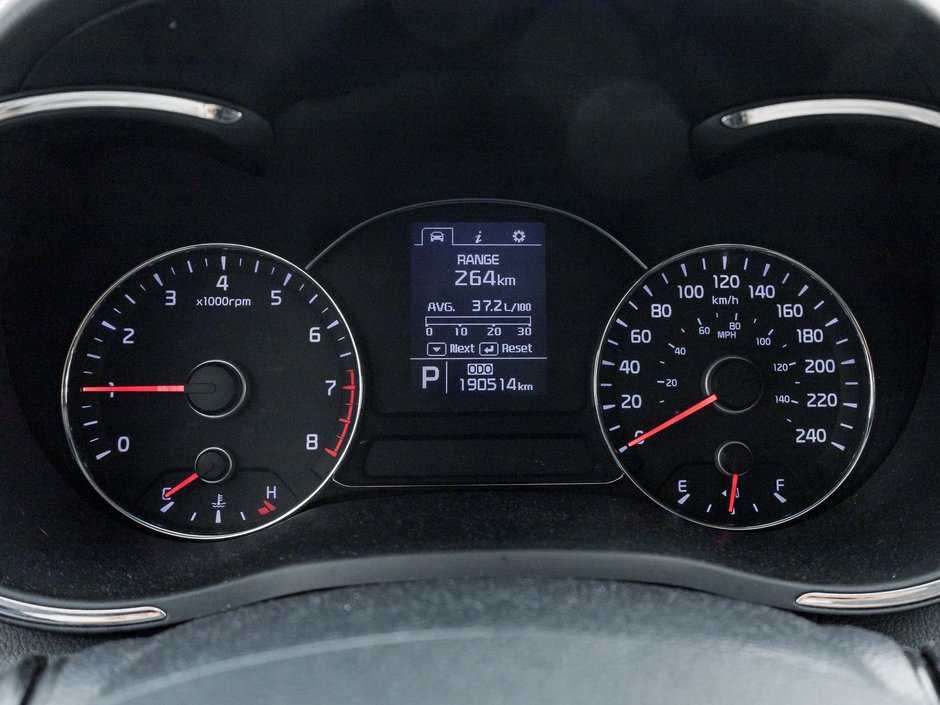 2015 Kia Forte 4dr Sdn Auto EX  TRADE IN  SAFETY CERTIFIED-8