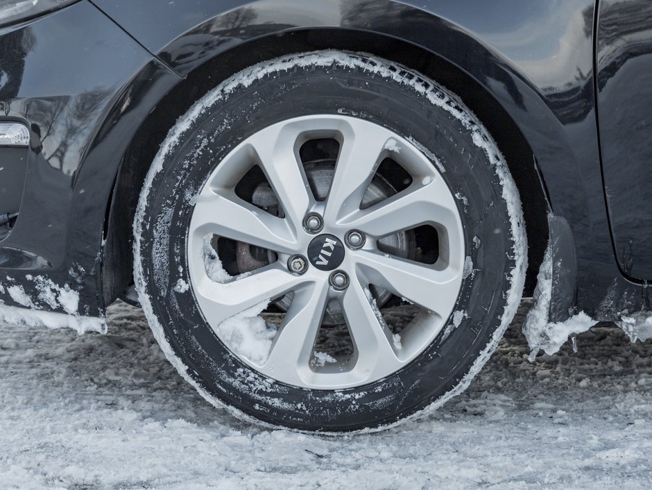 2017 Kia Rio 4dr Sdn Auto EX+ w-Sunroof   AS IS-3