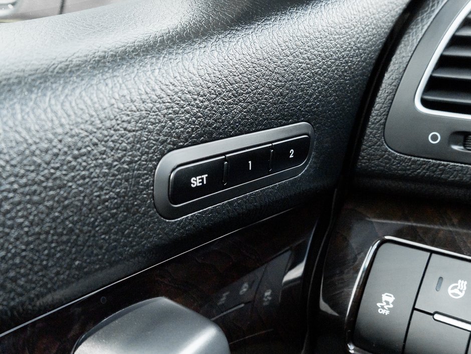 Kia Sorento AWD 4dr V6 Auto EX w-Snrf   AS IS 2015-12