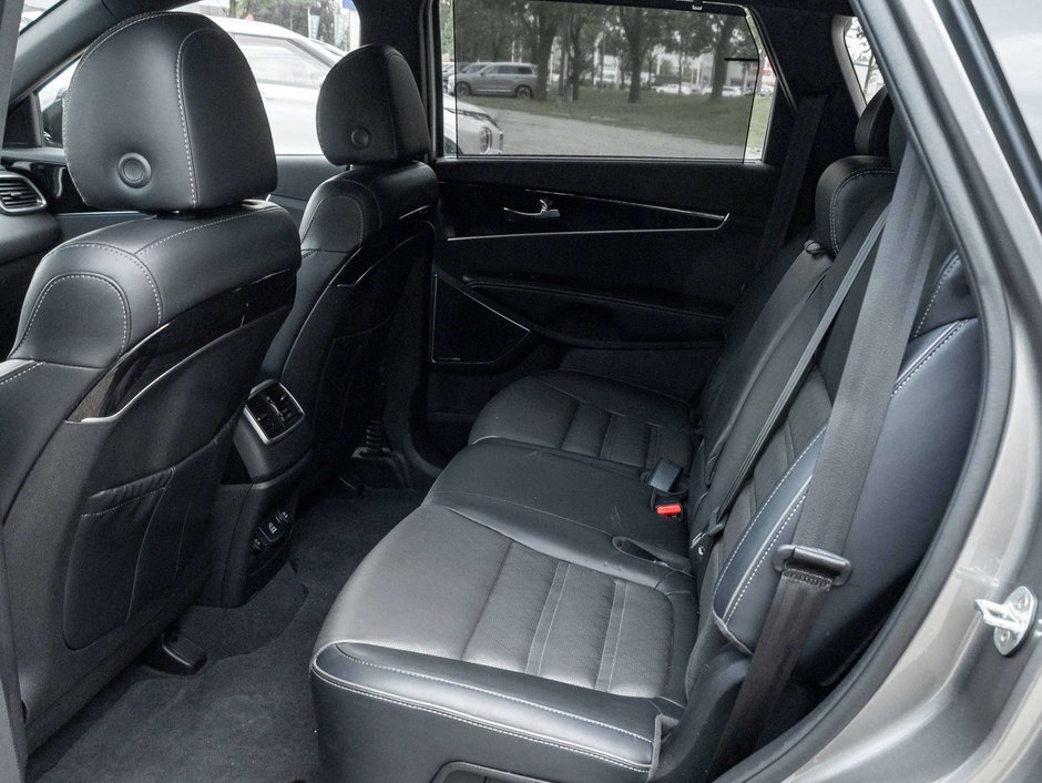 2019 Kia Sorento SXL Limited  TRADE IN  SAFETY CERTIFIED  LOW KM-24