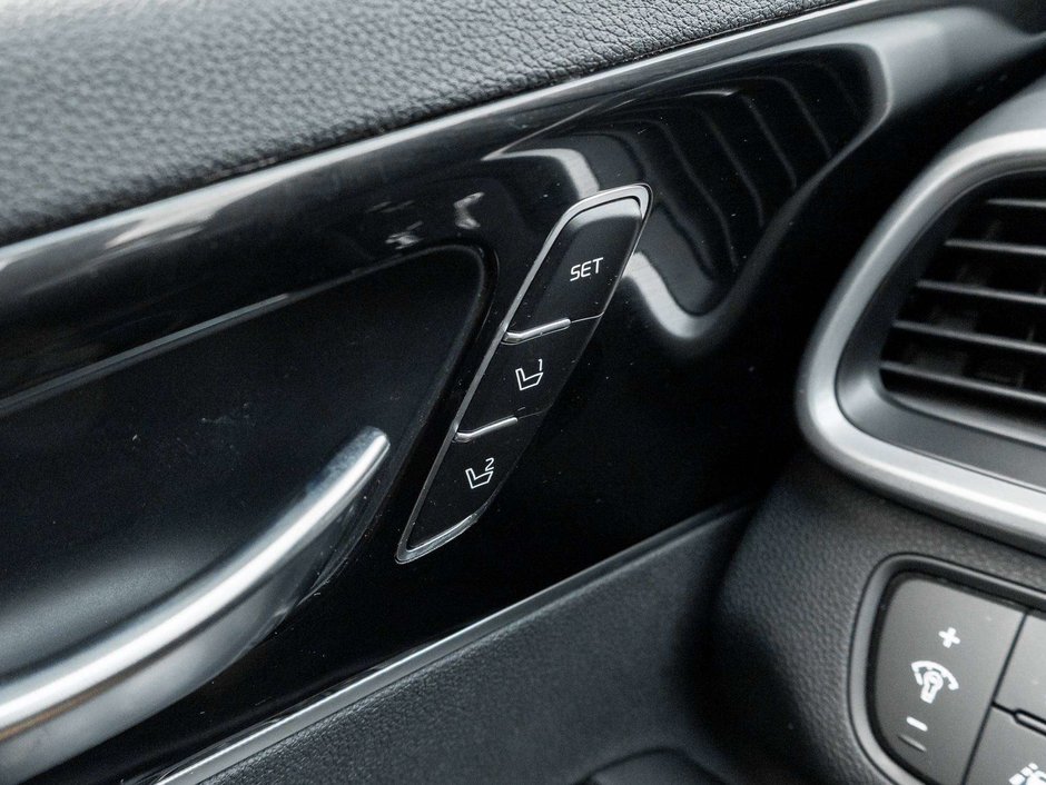 2019 Kia Sorento SXL Limited  TRADE IN  SAFETY CERTIFIED  LOW KM-15