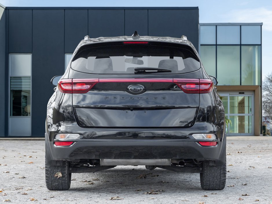 Kia Sportage LX Nightsky Edition   TRADE IN  2 SETS OF WHEELS 2022-5