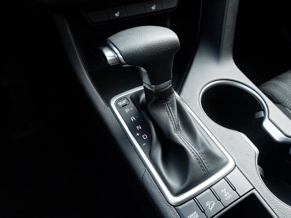 Kia Sportage LX Nightsky Edition   TRADE IN  2 SETS OF WHEELS 2022-13