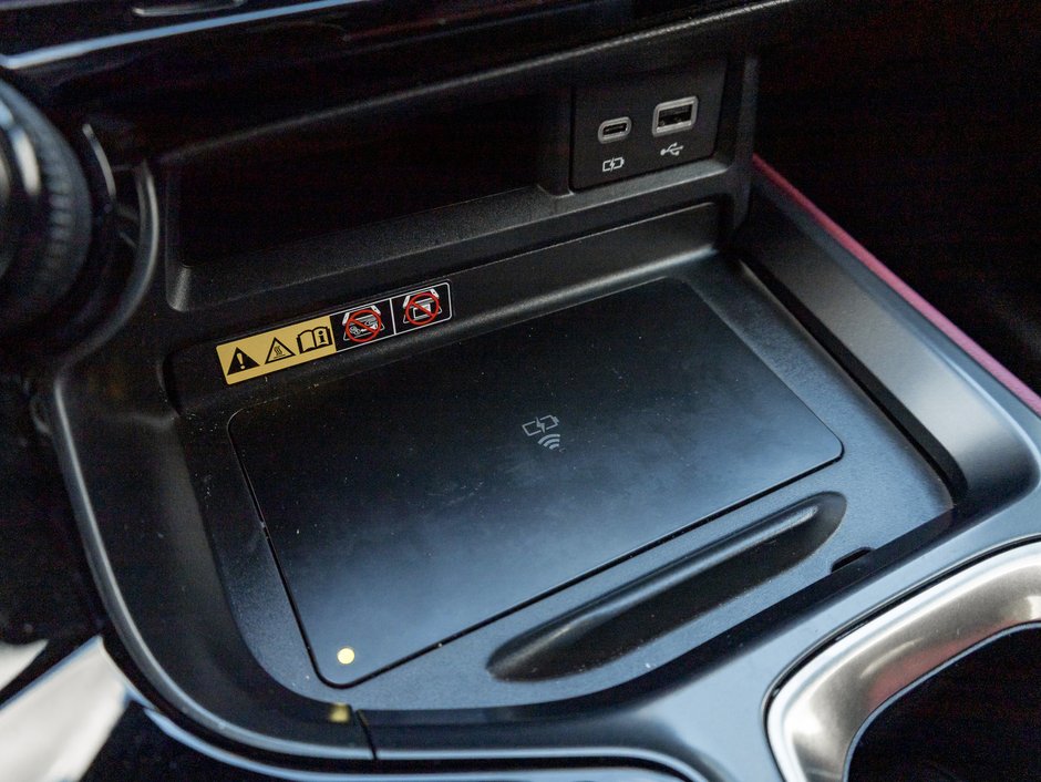 2025 Lexus NX 350h AWD/ LOW KM/ SAFETY CERTIFIED/ RED INT-17