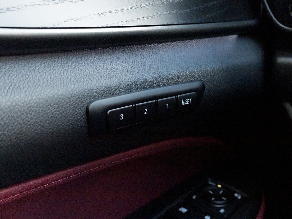 2025 Lexus NX 350h AWD/ LOW KM/ SAFETY CERTIFIED/ RED INT-14