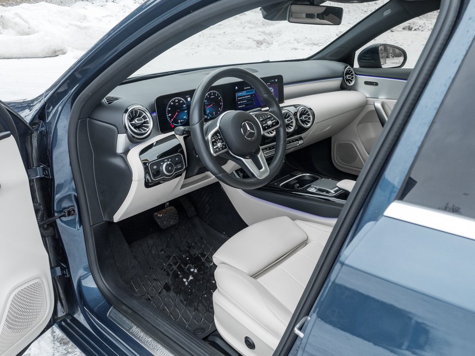 2020 Mercedes-Benz A-Class A 250 4MATIC Hatch  TRADE IN  ONE OWNER-6