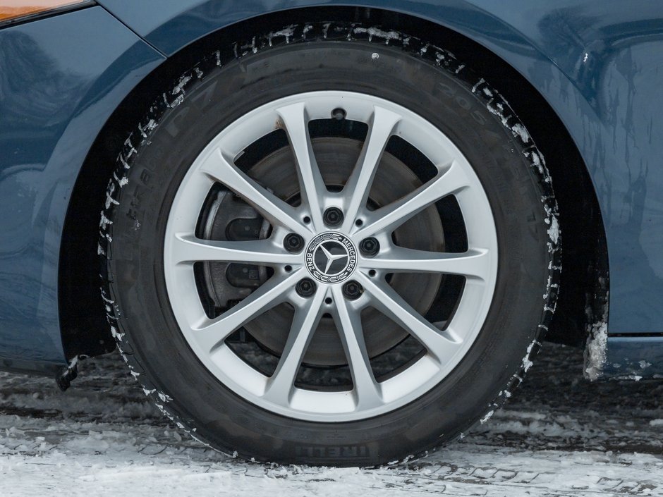 2020 Mercedes-Benz A-Class A 250 4MATIC Hatch  TRADE IN  ONE OWNER-3