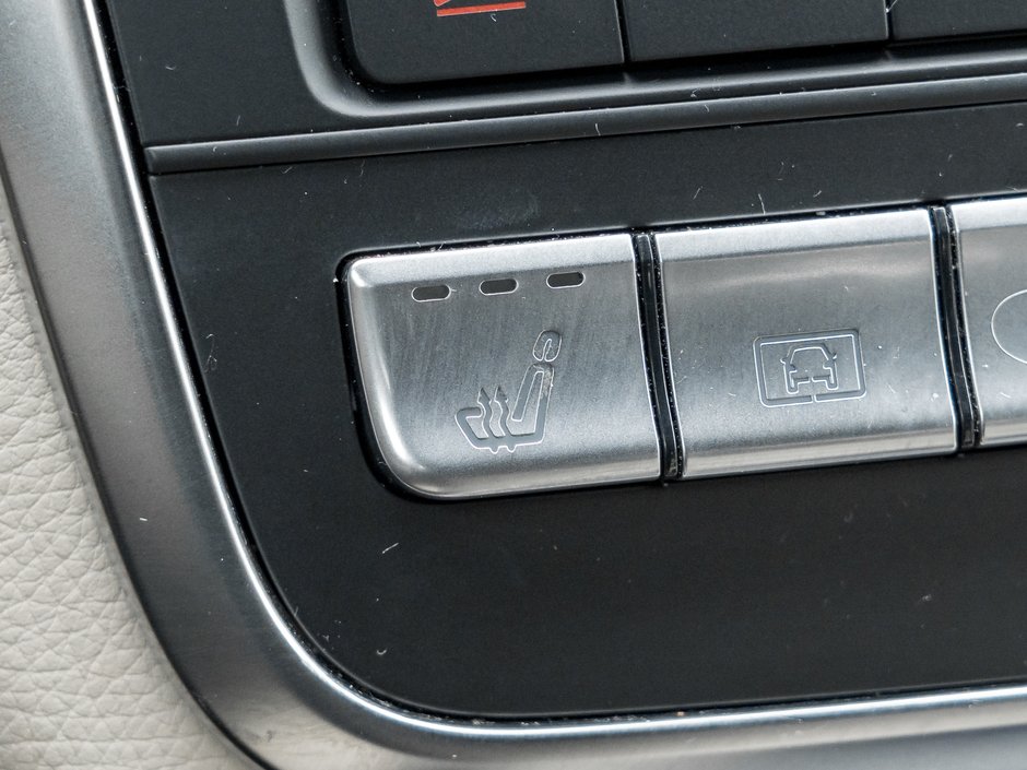 Mercedes-Benz GLA 250 4MATIC SUV LOW MILEAGE ONE OWNER  TRADE IN 2018-17