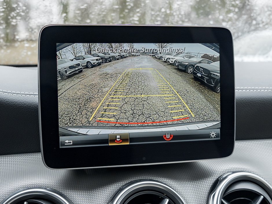 Mercedes-Benz GLA 250 4MATIC SUV LOW MILEAGE ONE OWNER  TRADE IN 2018-9