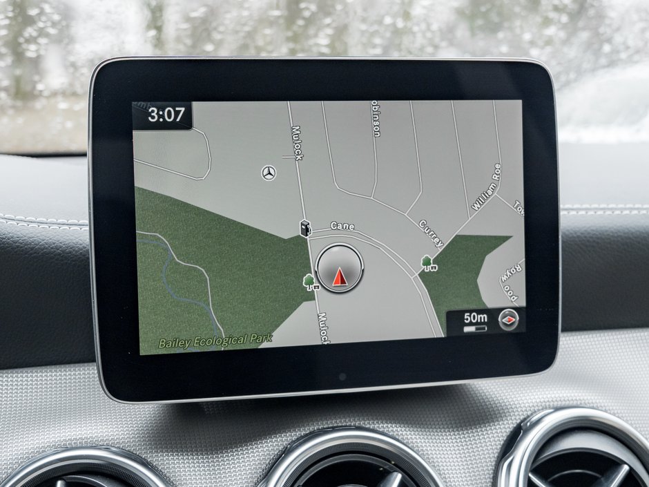 Mercedes-Benz GLA 250 4MATIC SUV LOW MILEAGE ONE OWNER  TRADE IN 2018-10