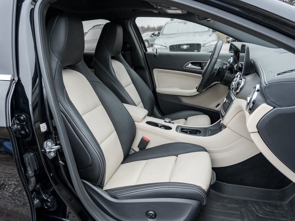 Mercedes-Benz GLA 250 4MATIC SUV LOW MILEAGE ONE OWNER  TRADE IN 2018-19