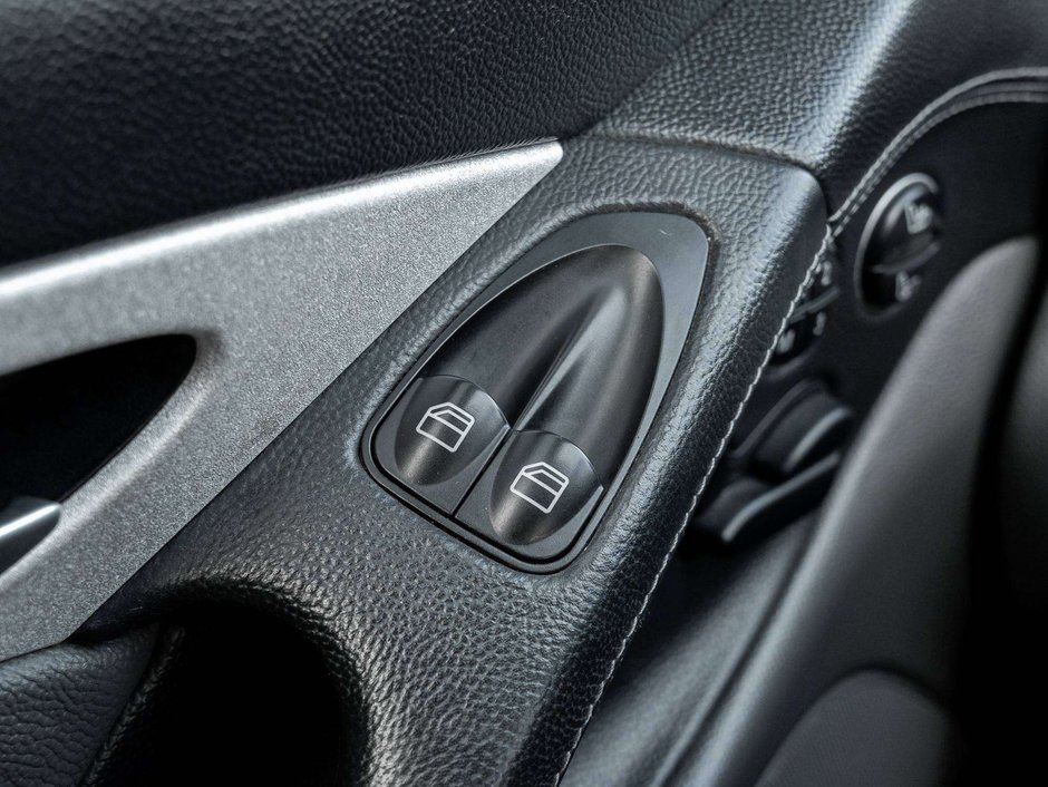 Mercedes-Benz SL 5.5L AMG   CONVERTIBLE   SAFETY CERTIFIED 2005-19