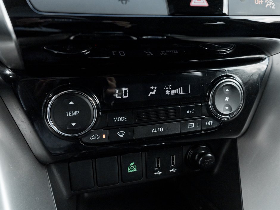 2018 Mitsubishi ECLIPSE CROSS ES S-AWC-16