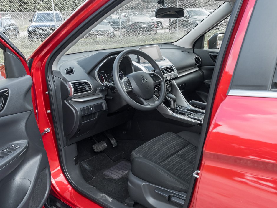 2018 Mitsubishi ECLIPSE CROSS ES S-AWC-6