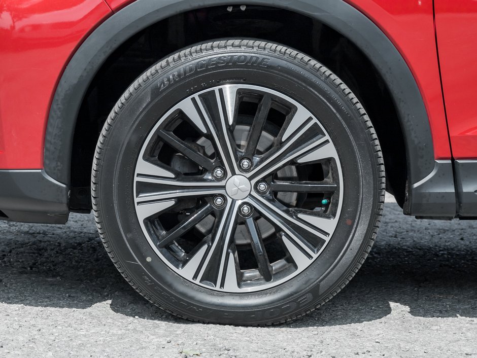 2018 Mitsubishi ECLIPSE CROSS ES S-AWC-3