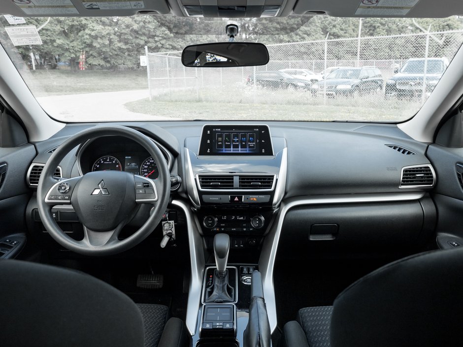 2018 Mitsubishi ECLIPSE CROSS ES S-AWC-20