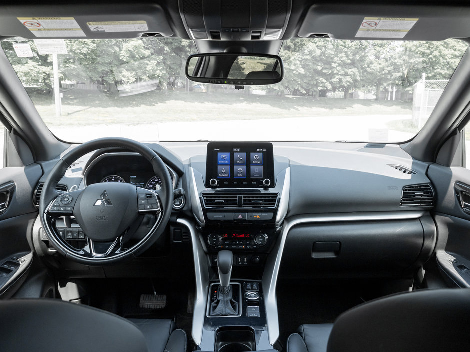 2023 Mitsubishi ECLIPSE CROSS GT S-AWC-24