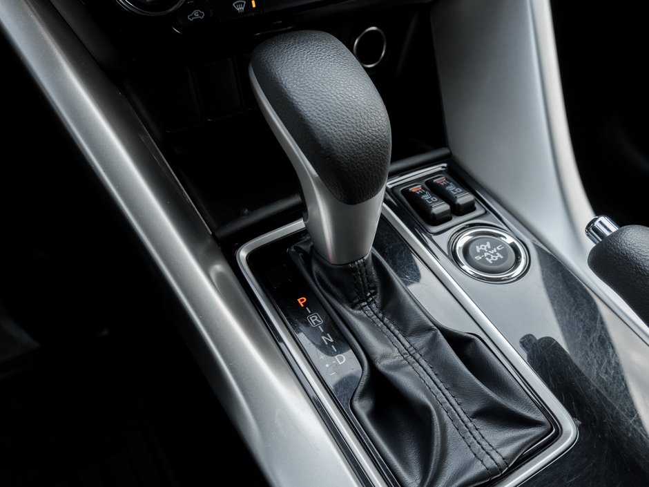 Mitsubishi Eclipse Cross ES S-AWC CPO FINANCE RATES FOR AS LOW AS 0.90% 2023-12