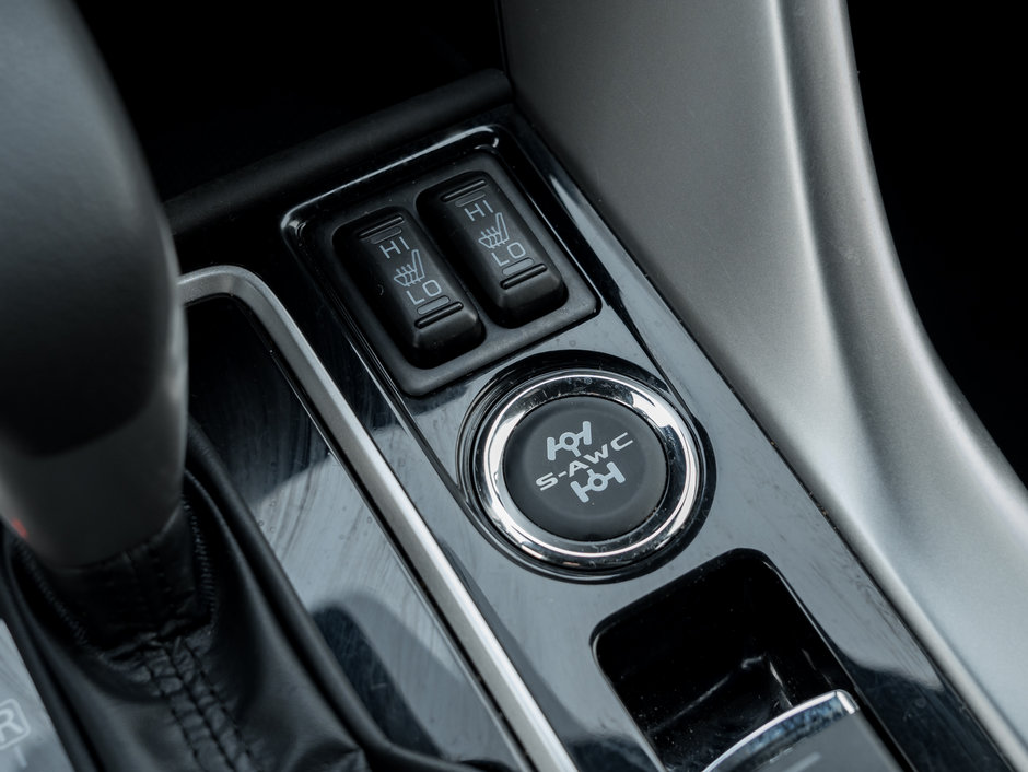 Mitsubishi ECLIPSE CROSS SEL S-AWC CPO FINANCE RATES FOR AS LOW AS 0.9% 2024-12