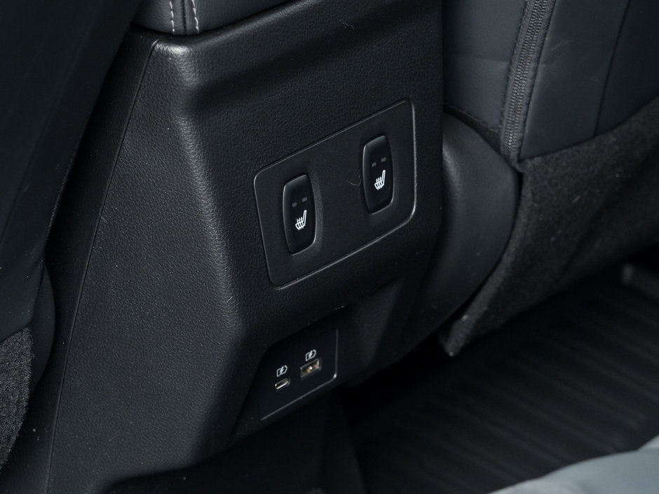 Mitsubishi ECLIPSE CROSS NOIR S-AWC CPO FINANCE RATES FOR AS LOW AS 0.99% 2024-19