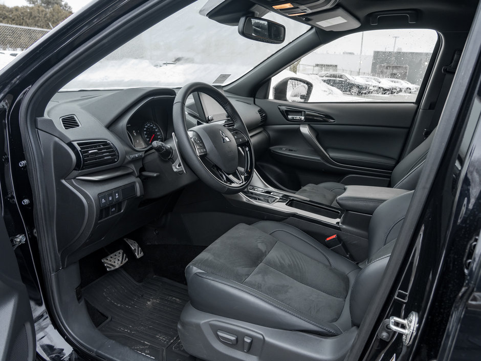Mitsubishi ECLIPSE CROSS NOIR S-AWC CPO FINANCE RATES FOR AS LOW AS 0.99% 2024-6