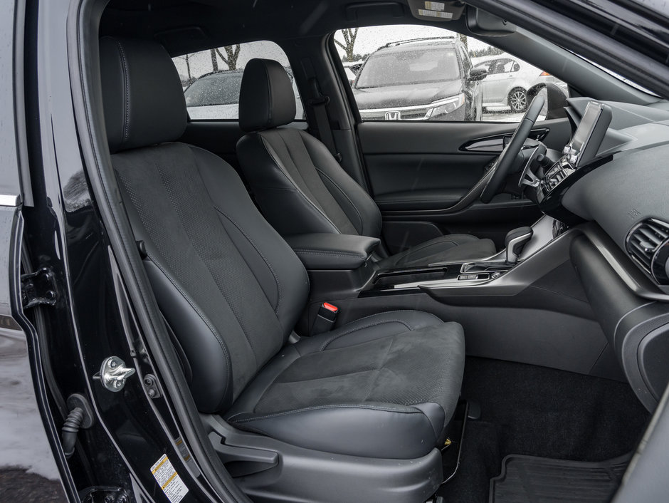 Mitsubishi ECLIPSE CROSS NOIR S-AWC CPO FINANCE RATES FOR AS LOW AS 0.99% 2024-17