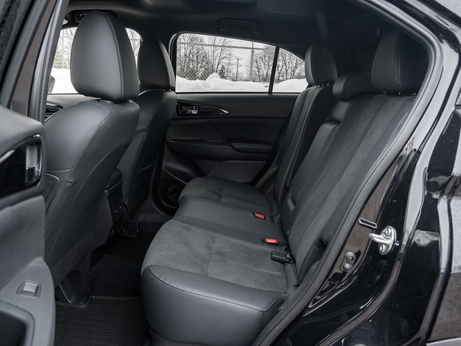 Mitsubishi ECLIPSE CROSS NOIR S-AWC CPO FINANCE RATES FOR AS LOW AS 0.99% 2024-18