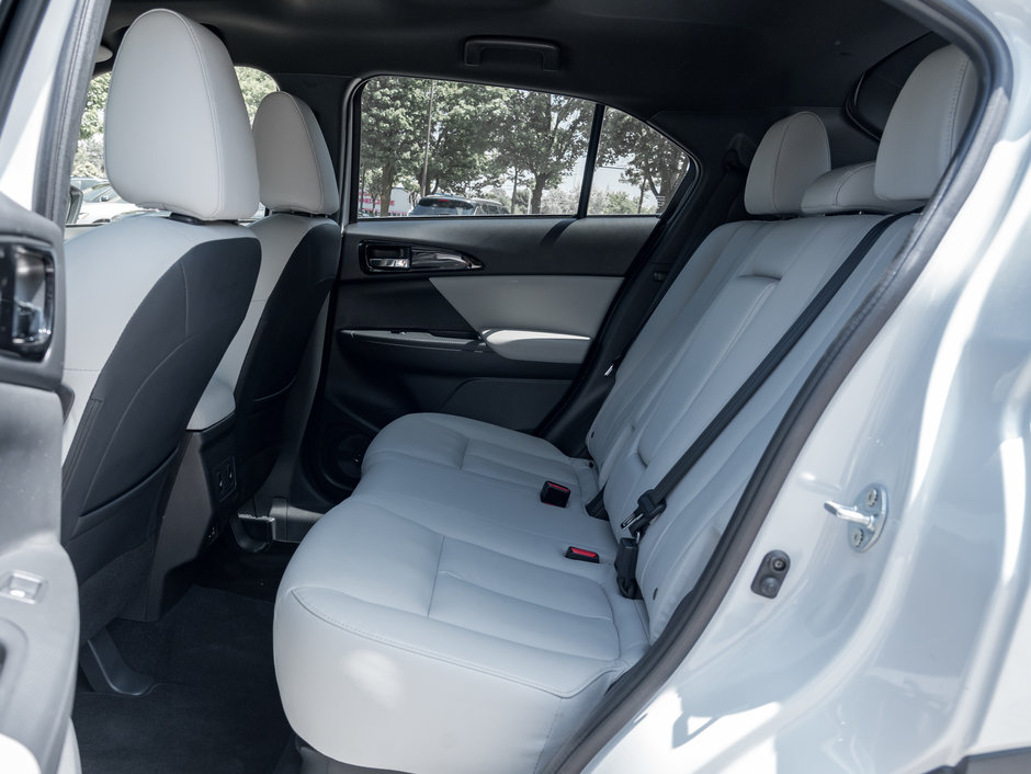 Mitsubishi ECLIPSE CROSS GT S-AWC CPO FINANCE RATES FOR AS LOW AS 0.9% 2024-18