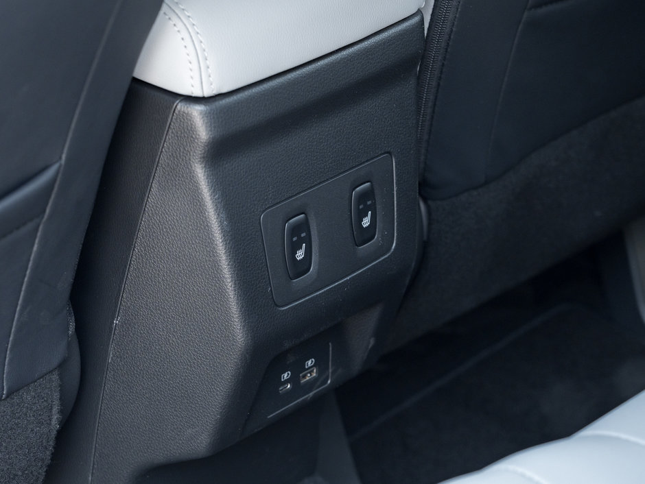 Mitsubishi ECLIPSE CROSS GT S-AWC CPO FINANCE RATES FOR AS LOW AS 0.9% 2024-19