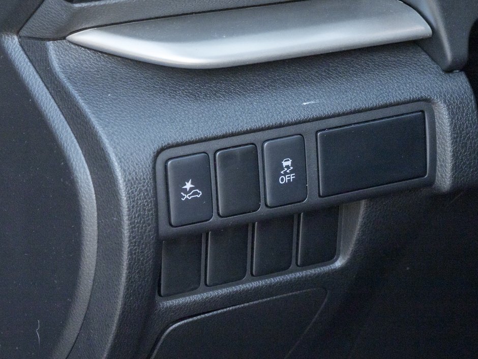 Mitsubishi Eclipse Cross ES S-AWC CPO FINANCE RATES FOR AS LOW AS 0.90% 2024-12