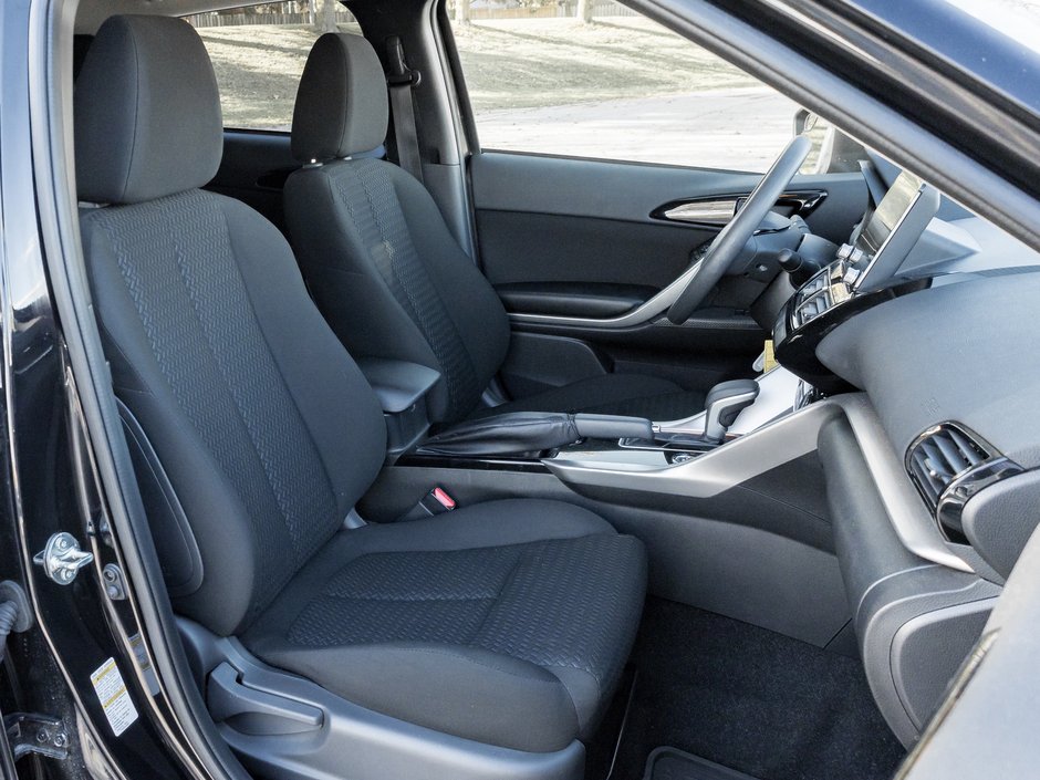 Mitsubishi Eclipse Cross ES S-AWC CPO FINANCE RATES FOR AS LOW AS 0.90% 2024-17