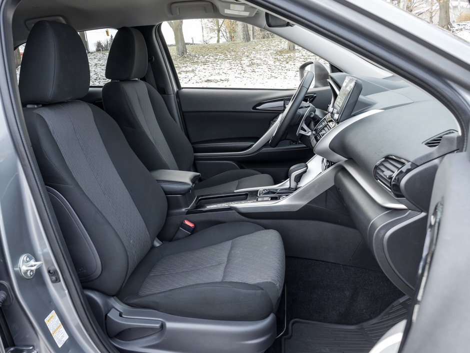 Mitsubishi Eclipse Cross SE S-AWC CPO FINANCE RATES FOR AS LOW AS 0.90% 2024-17