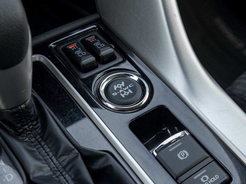 Mitsubishi Eclipse Cross SE S-AWC CPO FINANCE RATES FOR AS LOW AS 0.90% 2024-13