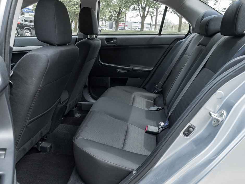 Mitsubishi Lancer 4dr Sdn CVT SE FWD 2012-21
